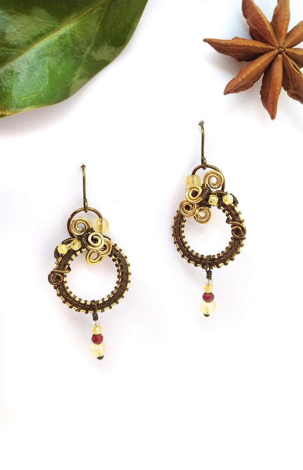 Boucles tressées « Baiser Mimosa » avec perles de quartz, grenat et zircon - Boucles d'oreilles Wire wrapping - Bijoux de Créateur, Artisanat