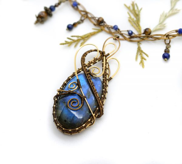 Collier d'exception Wire wrapping unique - Bijoux de Créateur, Artisanat - Collier "Songe Gaelique" en Labradorite bleue
