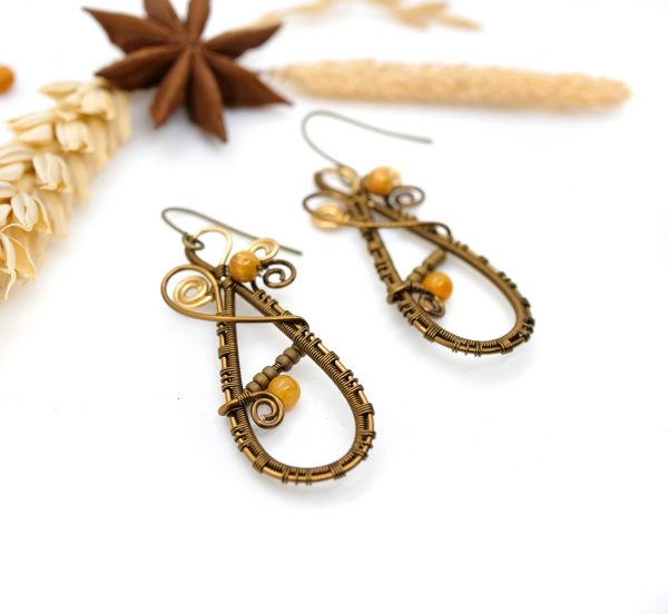 Boucles d'oreilles Wire wrapping unique - Bijoux de Créateur, Artisanat français - Boucles "sous l'oranger" en tressages et pierre de fossile