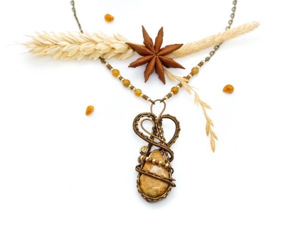 Collier Wire wrapping unique - Bijoux de Créateur, Artisanat - Pendentif artisanal "Sous l'Oranger" en pierre de corail fossile