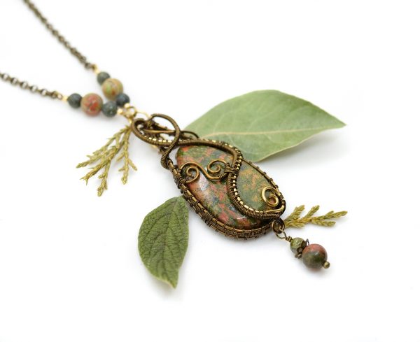 Collier Wire wrapping unique - Bijoux de Créateur, Artisanat - Pendentif artisanal "Sentier Forestier" autour d'une belle goutte d'unakite épidote