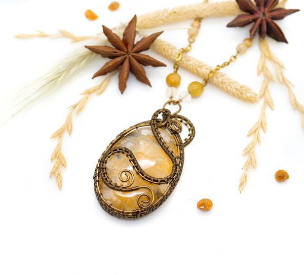 Collier Wire wrapping unique - Bijoux de Créateur, Artisanat - Pendentif artisanal "Offrande au Soleil" autour d'une jolie agate goldy