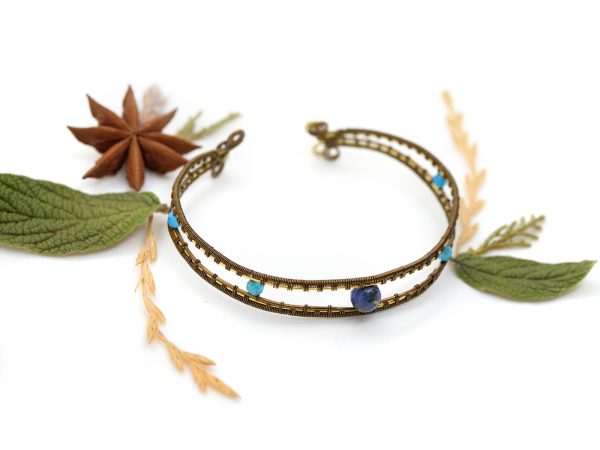 Bracelet tressé en Wire wrapping - Bijoux de Créateur, Artisanat français - Bracelet « Yeux de Mahakala » avec perle d'apatite et de lapis lazuli
