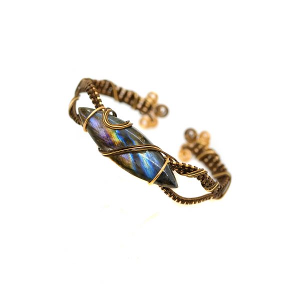 Bracelet artisanal en Wire wrapping ( ou Wire weaving) - Bijou de Créateur, Artisanat français - Bracelet unique « Courroux de Cymopolée » en labradorite