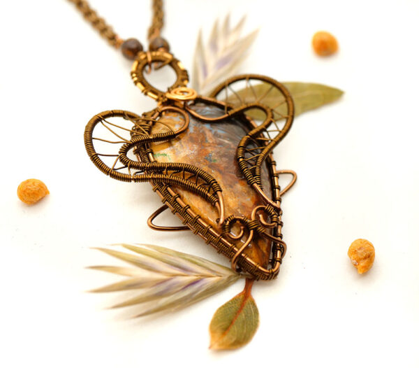 Collier "Minotaure" - Collection "Créatures Antiques", inspirée de la mythologie Grecque. Bijoux en Wire wrapping et pierres gemmes - Artisanat made in France - MYSTYOS : artisan d'art