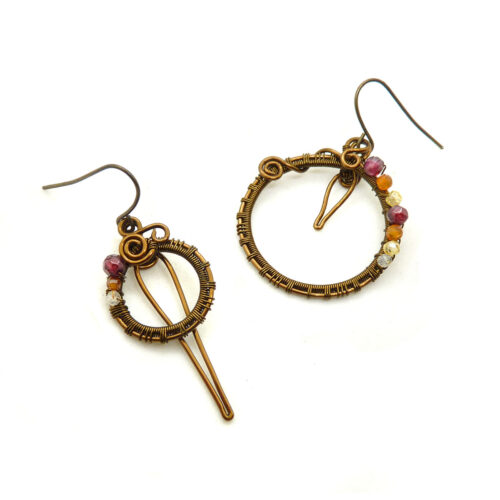 Boucles d’oreilles asymétriques « Bastet & Sekhmet » ~ Collection « Regard sur l’Ancienne Egypte » ~