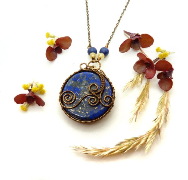 Collier wire wrapping "Nout" - Collection Égypte : "Sous le regard des Dieux" - Bijoux en Wire wrapping et pierres gemmes - artisanat made in France - MYSTYOS : Artisan d'art