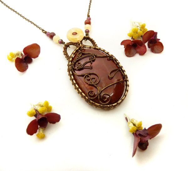 Collier wire wrapping "Sekhmet" - Collection Égypte : "Sous le regard des Dieux" - Bijoux en Wire wrapping et pierres gemmes - artisanat made in France - MYSTYOS : Artisan d'art