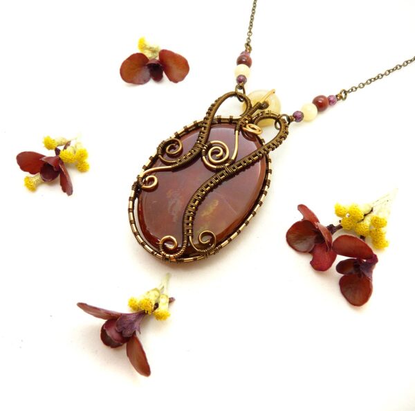 Collier wire wrapping "Sekhmet" - Collection Égypte : "Sous le regard des Dieux" - Bijoux en Wire wrapping et pierres gemmes - artisanat made in France - MYSTYOS : Artisan d'art